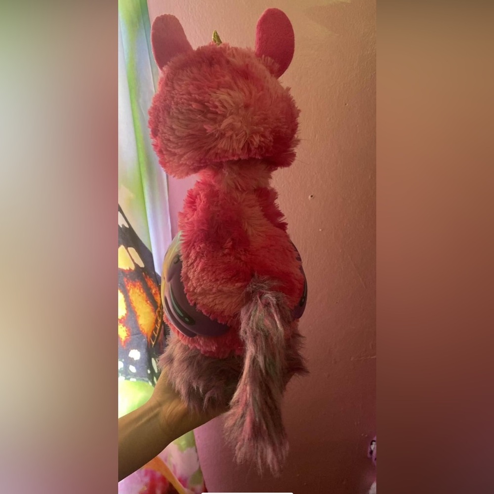 Hatchimal llamacorn
